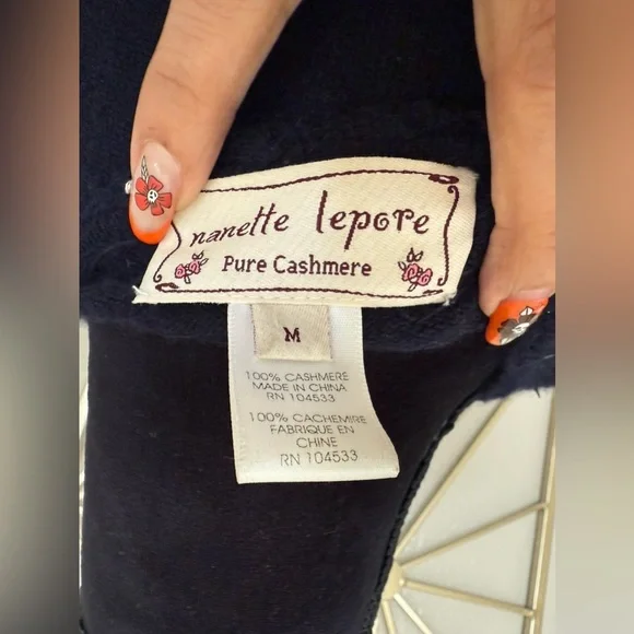 Nanette Lepore 100% Cashmere Navy Cardigan M Sequin Button Vintage Style - Picture 5 of 5
